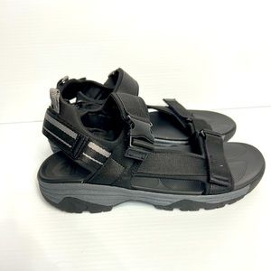 Ozark trail men's sandals brand new without tags black 10